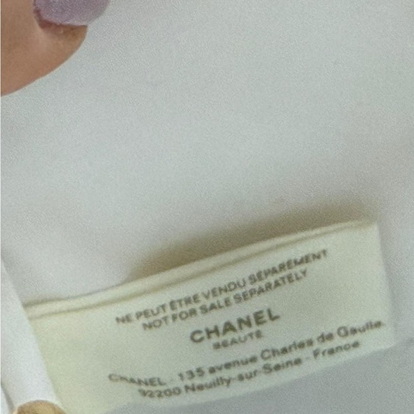 Chanel beauty cosmetic  Bag - Picture 8 of 8